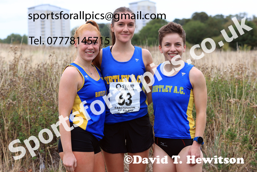 SSenior Womens Relay, 2025 Farringdon Cross Country Relays, Sunderland. Photo: David T. Hewitson/Sports for All Pics